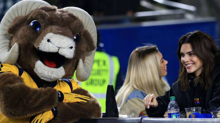 Ravens vs Rams: Kendall y Kylie Jenner son abucheadas