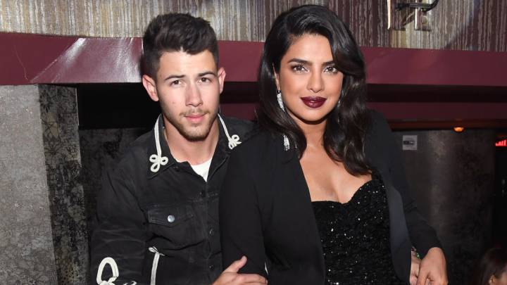 Nick Jonas y Priyanka reciben al nuevo miembro de la familia