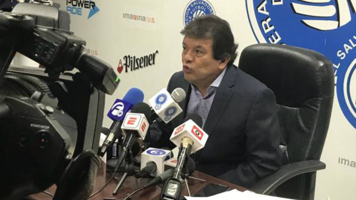 La FESFUT, encabezada por Hugo Carrillo, aseguró que tomarán cartas en el asunto del supuesto acoso sexual que sufrieron jugadoras de la selección femenil.