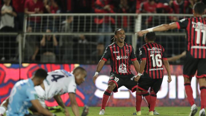 La Liga Deportiva Alajuelense venció a los actuales campeones de Costa Rica y logró su boleto a la final, en donde espera a Saprissa o Herediano.