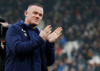 Rooney es ovacionado en su primer juego con Derby County