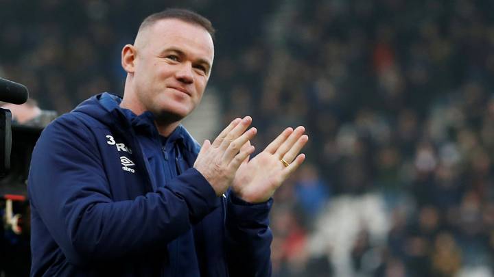 Wayne Rooney es ovacionado en primer juego con Derby County
