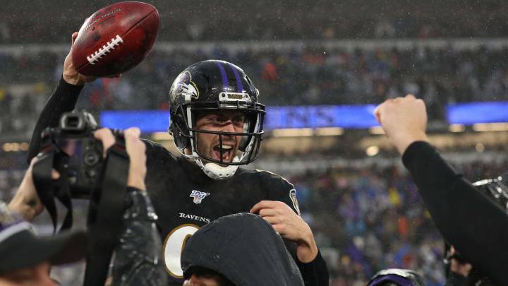 Justin Tucker celebra el field goal del triunfo ante 49ers