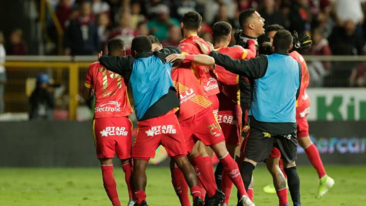 Saprissa no hizo pesar su condición de local y el cuadro de Herediano los venció en la ronda de penales para calificarse a la gran final de Costa Rica.