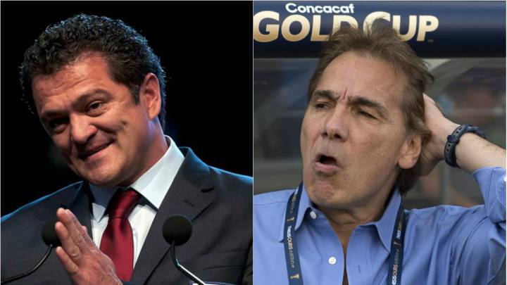 Carlos Hermosillo se rinde a Carlos de los Cobos