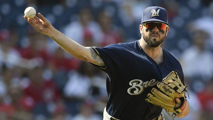 Mike Moustakas con Brewers