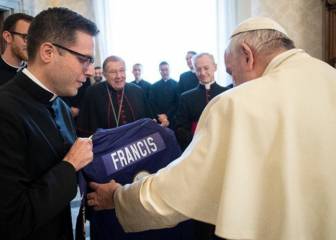 ¡Lamar Jackson, bendecido por el Papa Francisco!