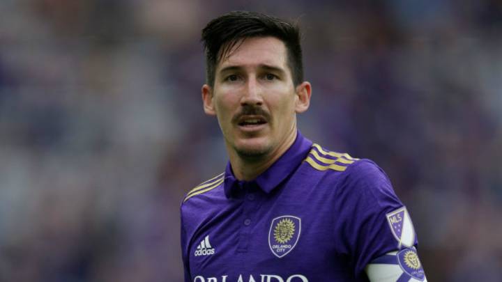 De acuerdo con información de Kevin Baxter, el experimentado jugador estadounidense estaría a solo unas horas de firmar con el cuadro angelino.