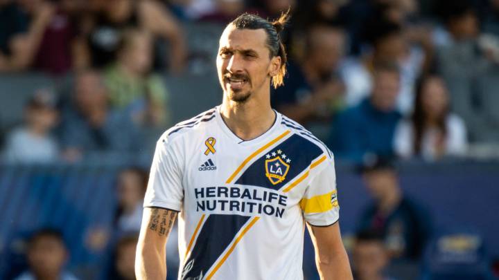Mánager de Zlatan no descarta que el sueco decida retirarse