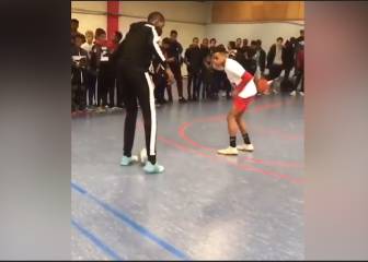 Este jugador utilizó un gracioso recurso para burlar al rival