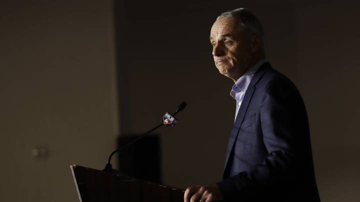 Rob Manfred en conferencia de la MLB