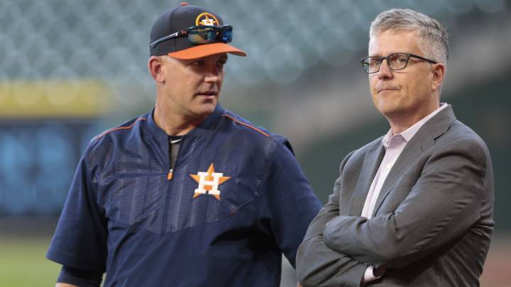 AJ Hinch junto a Jeff Lunhow de Astros