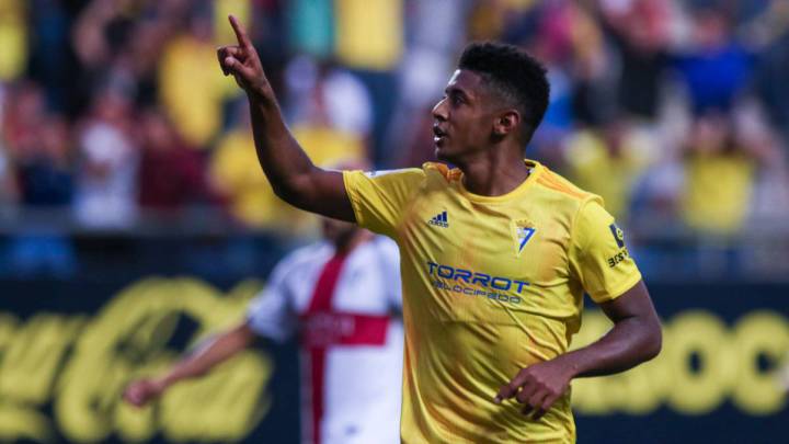 Choco Lozano jugará la segunda ronda con el Cádiz CF