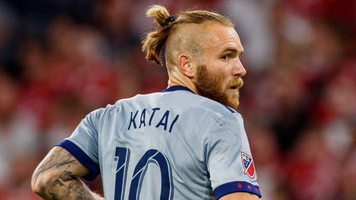 Aleksandar Katai disputando un partido amistoso entre Chicago Fire y Bayern Múnich.
