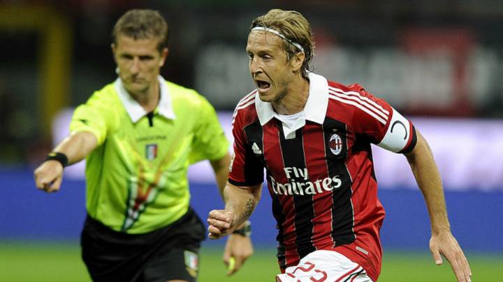 Te presentamos un recuento de la carrera del exitoso futbolista italiano, quien triunfara por largos años defendiendo el escudo del cuadro Rossoneri.