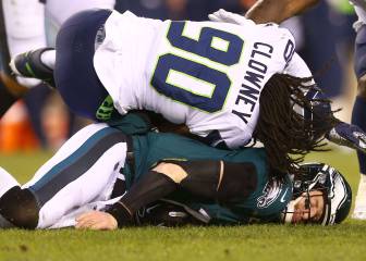 Wentz sale del juego por golpe a la cabeza; no regresará