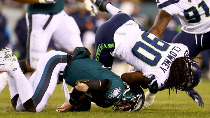 Carson Wentz en partido de Eagles