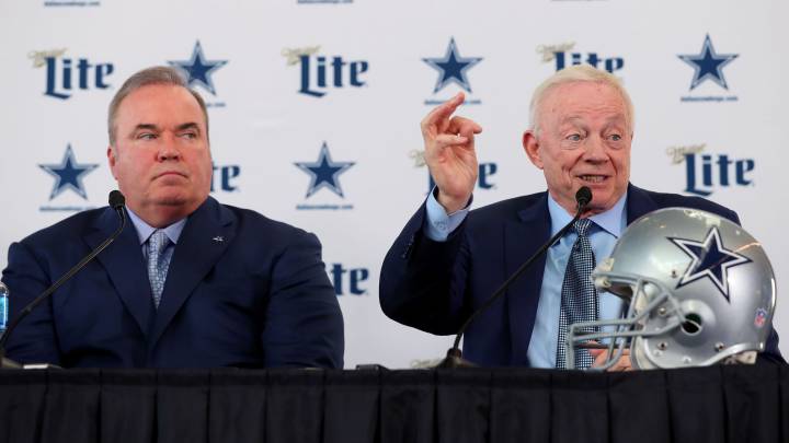 Jones y McCarthy en conferencia de prensa