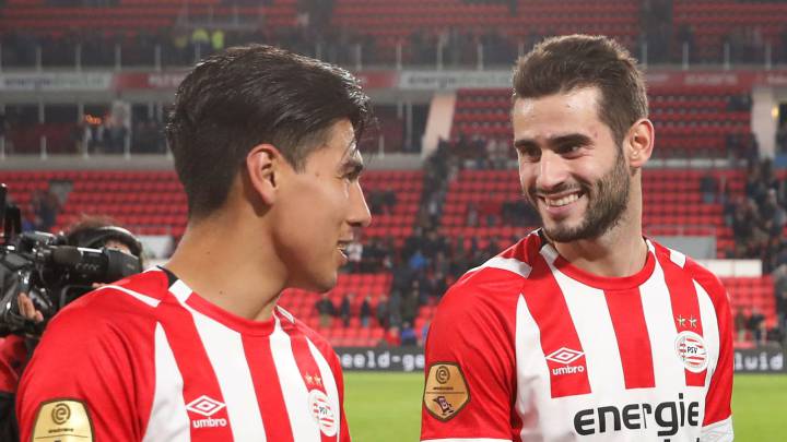 Gastón Pereiro y Erick Gutiérrez tras un duelo del PSV.