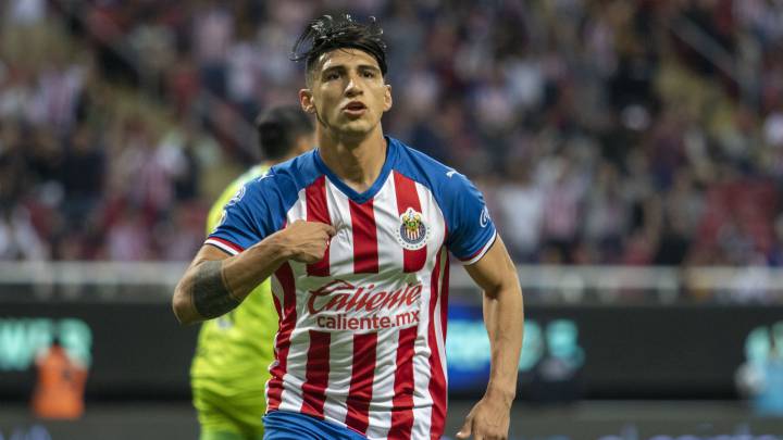 Alan Pulido llegó a Kansas y presenció el juego de los Chiefs