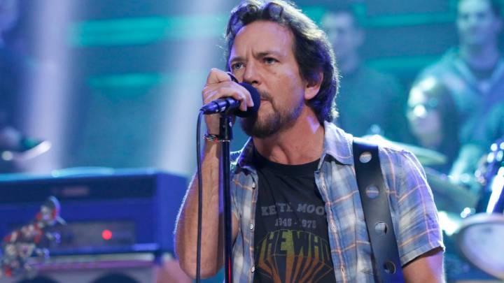 ¡Pearl Jam sorprende y regresa con nuevo álbum: 'Gigaton'!