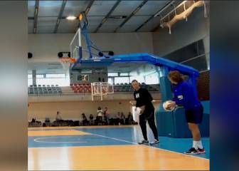 Griezmann y Steve Nash se enfrentan en dificil carrera