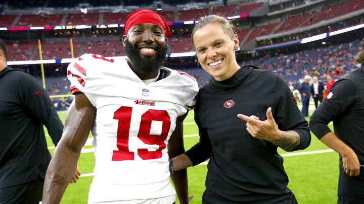 USWNT felicitó a Katie Sowers por el título con San Francisco