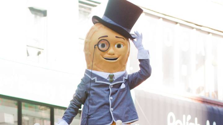 Fallece Mr. Peanut en nuevo anuncio para el Super Bowl LIV