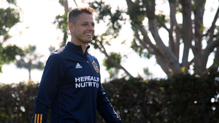 El delantero mexicano, Javier 'Chicharito' Hernández será presentado este jueves 23 de enero como nuevo futbolista de LA Galaxy. Sigue la presentación.