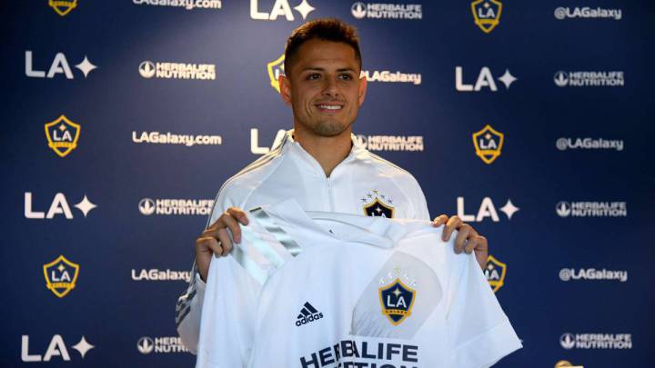 Chicharito no cuenta con visa de trabajo para unirse a LA Galaxy