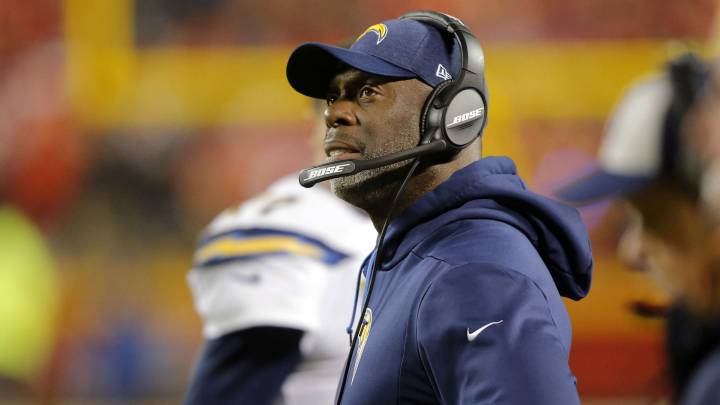 Anthony Lynn con Chargers