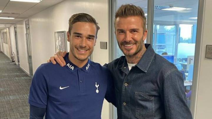 El conjunto inglés tuvo la visita de David Beckham en sus instalaciones y aprovecharon para desearle éxito en el fútbol de Estados Unidos.