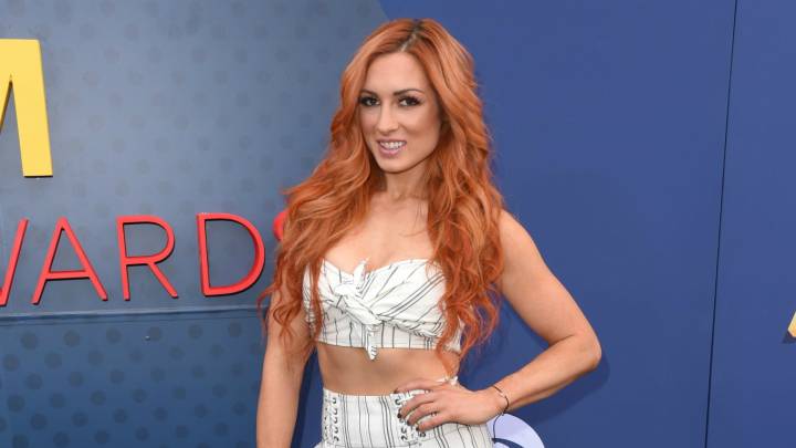 Becky Lynch advierte a Khabib: McGregor ganará la revancha