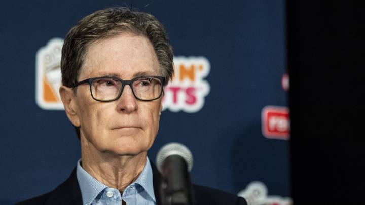 John Henry en conferencia de prensa