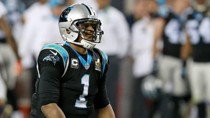 Cam Newton en el Super Bowl L