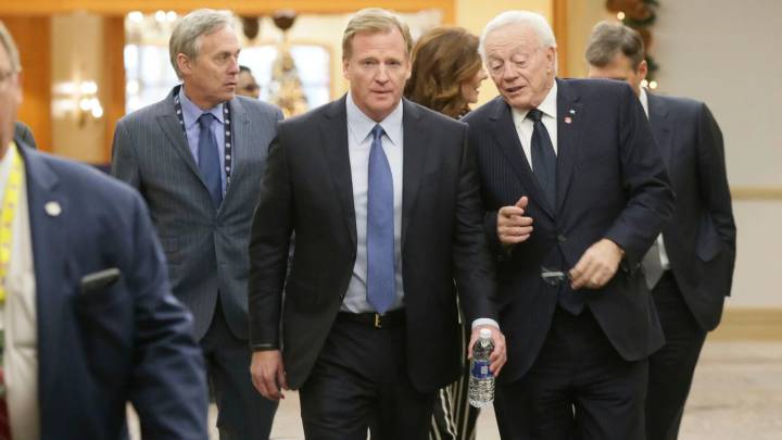 Dueños de NFL con Roger Goodell