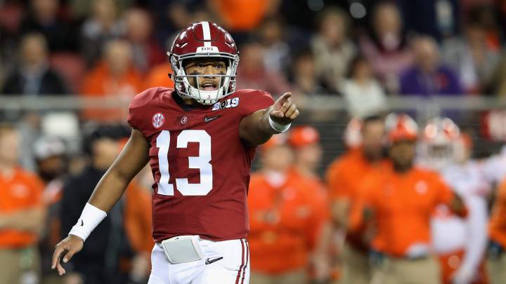 Tua Tagovailoa con Alabama