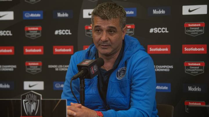 El DT de Motagua, Diego Vázquez en conferencia de prensa.