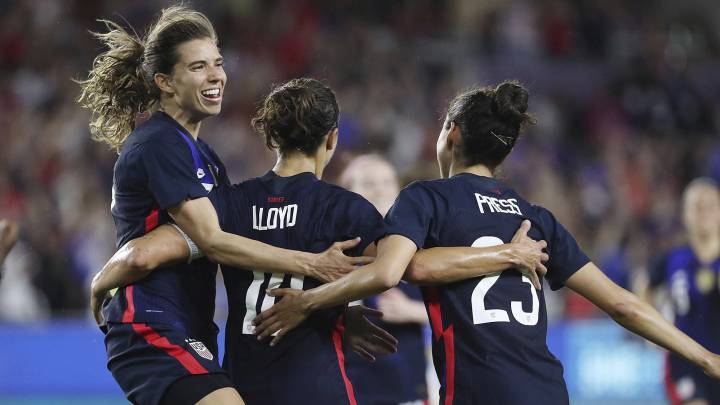 Lideradas por Carli Lloyd, el combinado de las Barras y las Estrellas brindó una exhibición de buen fútbol frente a Inglaterra en Orlando.