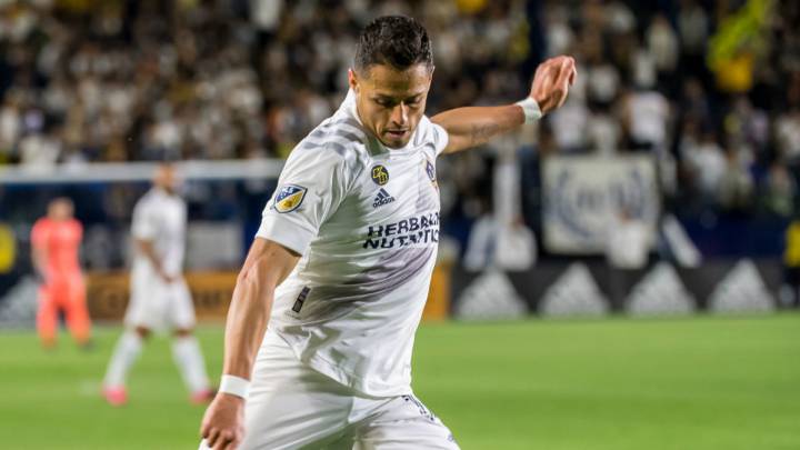 Barros Schelotto: "Todos están esperando el gol del Chicharito"