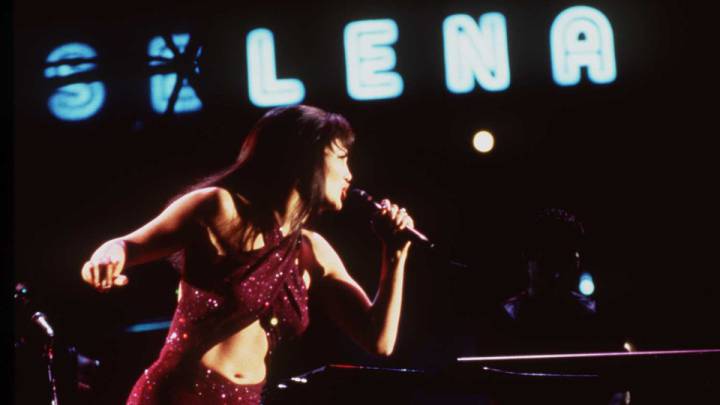 Jennifer López recuerda a Selena el día de la premier de su película