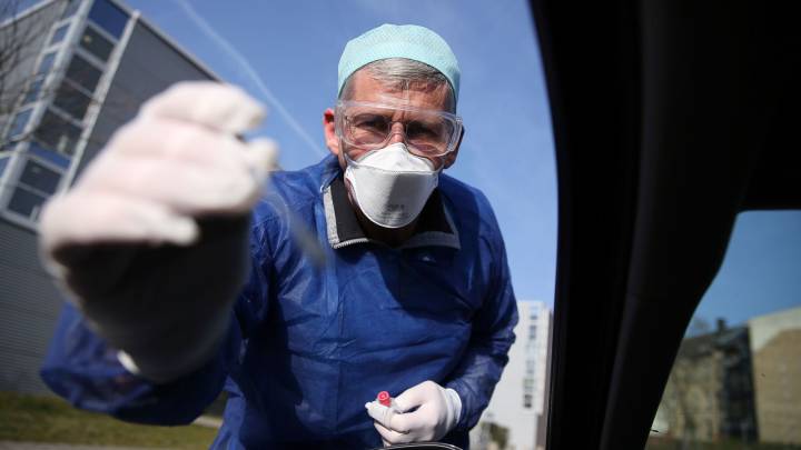 ¿Existen pruebas que arrojen falsos negativos por coronavirus?