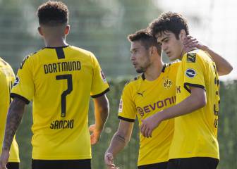 Jadon Sancho alaba a Gio Reyna: