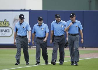 MLB negocia reducción al salario de umpires