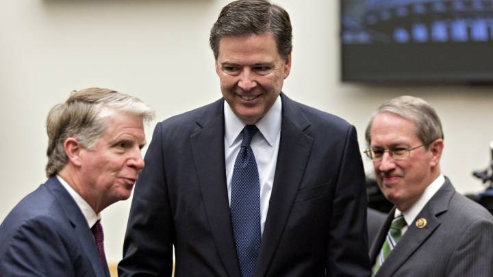¿Quién es James Comey, ex director del FBI, que atormentó a M. Flynn?