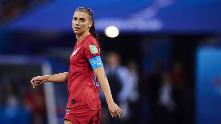 La Selección de Fútbol Femenil de Estados Unidos sufrió un duro golpe en su lucha por la equidad salarial; US Soccer fue favorecida en el veredicto.
