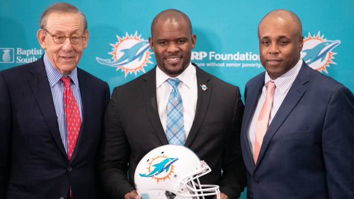 Stephen Ross, Brian Flores y Chris Grier