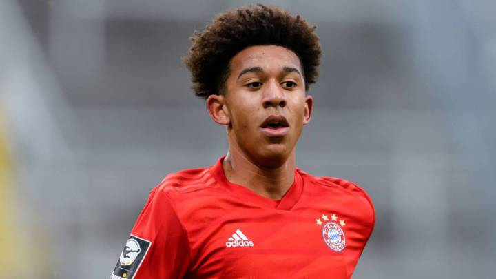 Chris Richards anota el gol de la victoria del Bayern II