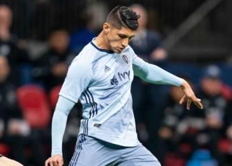 Alan Pulido presume su lujoso Ferrari a 197 km/h