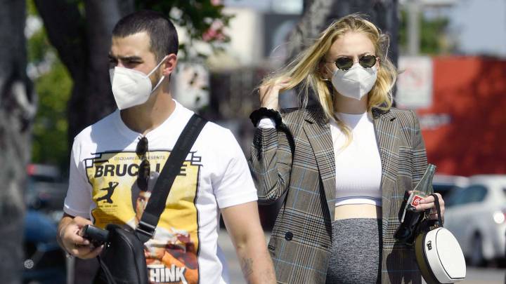 ¡Las primeras imágenes de Sophie Turner y su avanzado embarazo!